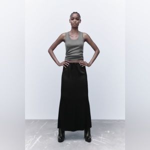 ZARA SATIN EFFECT MIDI SKIRT - Black size XS (NEW with tag)